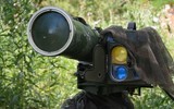 Xe tăng T-72 Nga sống sót sau đòn tấn công từ tên lửa chống tăng Ukraine