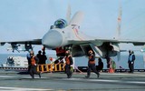 Tiêm kích hạm J-15 Trung Quốc bay áp sát chiến hạm Mỹ