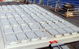 Khu trục hạm Mỹ nạp tên lửa trên biển, đề phòng giao tranh cường độ cao