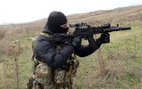 Khẩu súng đặc biệt AK Alfa FSB của đặc nhiệm Nga đang hoạt động tại Ukraine
