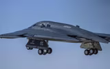 Oanh tạc cơ tàng hình B-2 Mỹ thực hiện 'Voi đi bộ' để phô diễn sức mạnh