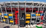 Qatar tháo dỡ sân vận động độc đáo làm từ 974 container phục vụ World Cup