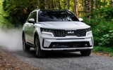 Kia Sorento hybrid ra mắt, giá chỉ từ 1,4 tỷ đồng