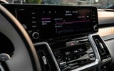 Kia Sorento hybrid ra mắt, giá chỉ từ 1,4 tỷ đồng