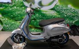 Cận cảnh xe điện Vespa Elettrica tại Việt Nam có thể chạy 100km mỗi lần sạc 