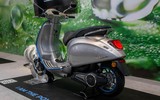 Cận cảnh xe điện Vespa Elettrica tại Việt Nam có thể chạy 100km mỗi lần sạc 