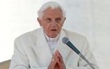 Cựu Giáo hoàng Benedict XVI đang 'rất yếu'