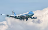 Tổng thống Biden bác đề xuất về màu sơn dành cho chuyên cơ Air Force One của ông Trump