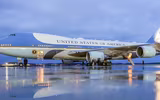 Tổng thống Biden bác đề xuất về màu sơn dành cho chuyên cơ Air Force One của ông Trump
