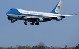 Tổng thống Biden bác đề xuất về màu sơn dành cho chuyên cơ Air Force One của ông Trump