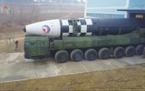 Ông Kim Jong-un cùng con gái theo dõi vụ phóng 'tên lửa quái vật' Hwasong-17