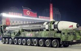 Ông Kim Jong-un cùng con gái theo dõi vụ phóng 'tên lửa quái vật' Hwasong-17