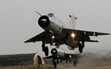 'Cánh én bạc' MiG-21 Ấn Độ lao xuống đất, 5 người thương vong