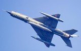 'Cánh én bạc' MiG-21 Ấn Độ lao xuống đất, 5 người thương vong