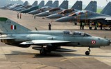 'Cánh én bạc' MiG-21 Ấn Độ lao xuống đất, 5 người thương vong