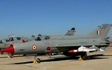 'Cánh én bạc' MiG-21 Ấn Độ lao xuống đất, 5 người thương vong