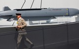'Kiếm sĩ' Su-24 thời Liên Xô tăng uy lực khi được trang bị tên lửa hành trình phương Tây