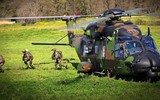Toàn cảnh vụ lính đặc nhiệm Italy đổ bộ từ trực thăng SH-90A để giải cứu tàu hàng khổng lồ
