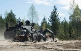 Thiết giáp phá mìn đặc biệt Leopard 2R 'thúc thủ' trước hỏa lực Nga