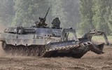 Thiết giáp phá mìn đặc biệt Leopard 2R 'thúc thủ' trước hỏa lực Nga