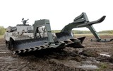 Thiết giáp phá mìn đặc biệt Leopard 2R 'thúc thủ' trước hỏa lực Nga