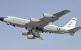 Trinh sát cơ khổng lồ RC-135 Anh quay đầu ngay khi gặp Su-27 Nga trên Biển Đen