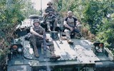 Xe chiến đấu bộ binh M2 Bradley có thể dễ dàng bắn hạ cả xe tăng