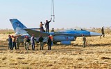 Tiêm kích F-16 của hải quân Mỹ gặp nạn, phi công cố cứu máy bay thay vì nhảy dù