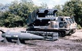 Tên lửa tầm xa ATACMS nguy hiểm cỡ nào khi được bắn ra từ 'hỏa thần' HIMARS?