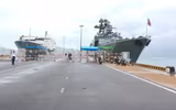 Uy lực khu trục hạm săn ngầm Nga vừa cập cảng Cam Ranh