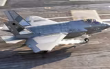 Tiêm kích hạm F-35C lộ diện với lớp sơn phủ như gương
