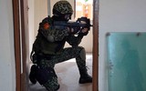 Súng tiểu liên xuyên giáp FN P90 có gì đặc biệt?