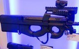 Súng tiểu liên xuyên giáp FN P90 có gì đặc biệt?