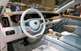 Vì sao ông Putin tặng ông Kim Jong Un chiếc siêu xe limousine Aurus?