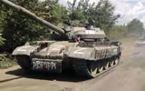 Xe tăng T-62M Nga sống sót kỳ diệu sau khi bị cả đàn 10 UAV tự sát tấn công