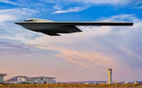 Mỹ lần đầu công bố ảnh oanh tạc cơ tàng hình B-21 Raider bay 
