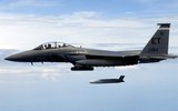 Tiêm kích F-15EX và F-15E được trang bị tên lửa hành trình tầm xa AGM-158C 