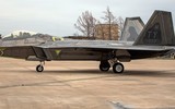 'Chim ăn thịt' F-22 Raptor Mỹ xuất hiện chắp vá sau sự cố sập càng