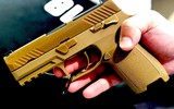 Quân đội Mỹ dở bỏ lệnh cấm dùng súng ngắn M18