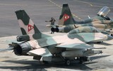 Bất chấp cảnh báo ‘nóng’, tiêm kích F-16 Venezuela vẫn ‘vờn trên đầu’ khu trục hạm Mỹ