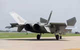 Trung Quốc cán mốc 300 tiêm kích J-20: Vượt xa số lượng F-22 Mỹ, liệu có thay đổi ‘cán cân’ bầu trời?