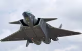 Trung Quốc cán mốc 300 tiêm kích J-20: Vượt xa số lượng F-22 Mỹ, liệu có thay đổi ‘cán cân’ bầu trời?