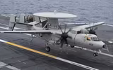 Mỹ chi 62 triệu USD nâng cấp 'mắt thần' E-2D Hawkeye trên tàu sân bay