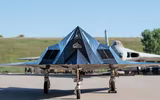 F-117A Nighthawk bất ngờ xuất hiện gần Mexico: Huyền thoại tàng hình trở lại?