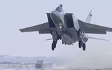 Tiêm kích MiG-31K Nga tập tiếp dầu trên không, mở rộng tầm tấn công 