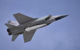 Tiêm kích MiG-31K Nga tập tiếp dầu trên không, mở rộng tầm tấn công 