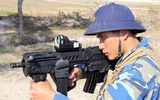 Tavor TAR-21 – khẩu súng trường Israel trong tay lính thủy đánh bộ Việt Nam