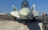 Su-57E tàng hình của Nga 'gây bão' tại Dubai Airshow 2025
