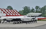 Tiêm kích F-16C Thunderbirds Mỹ lao thẳng xuống đất: Ẩn hoạ sau những màn trình diễn hào nhoáng