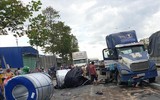 [Ảnh] Kinh hãi những ‘hung thần’ chở cuộn thép lao ào ào trên đường